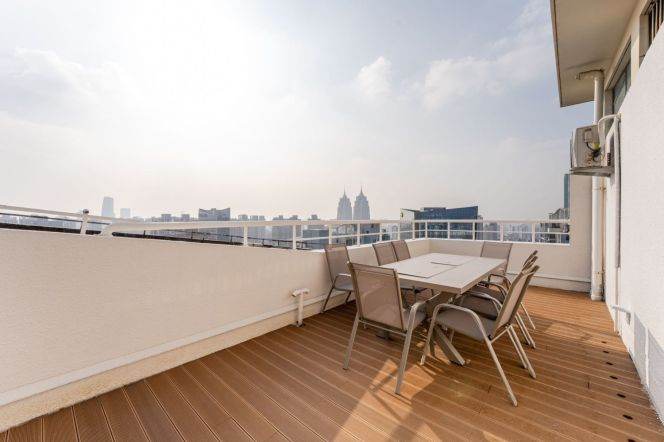 modern duplex 4brs floor heating nice terrace beside Su zhou river  near line 3,4 only 32.8K
