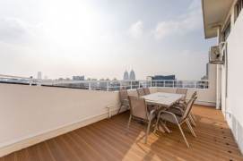 modern duplex 4brs floor heating nice terrace beside Su zhou river  near line 3,4 only 32.8K