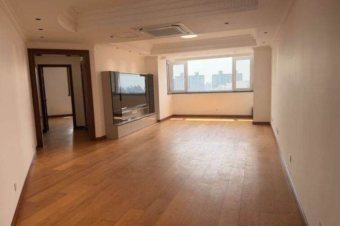 3BR 2Baths in good compound near line 11 Shanghai Swimming Center metro