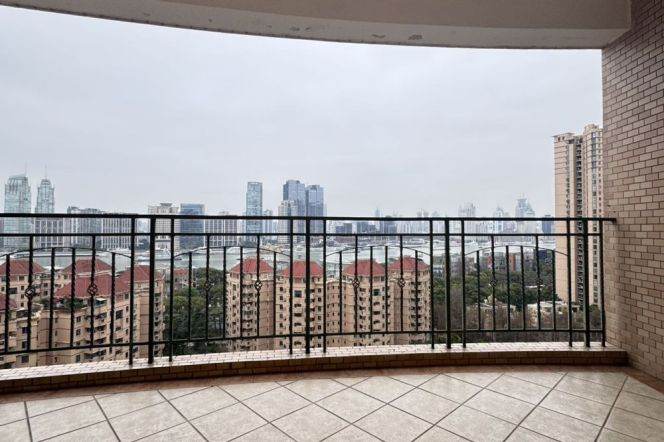 modern 4brs floor heating open balcony nice river view beside Huang pu river IFC