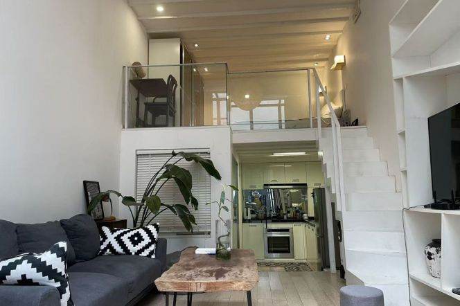 South Shanxi rd 1BR apartment with yard