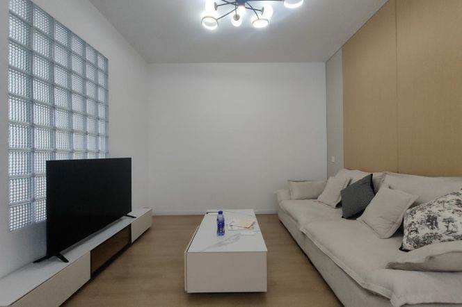 1BR with Terrace | Huangpu District