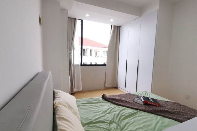 Great value/cozy 1br 1lr/bright room/with central AC,Jiangsu rd@L11/2