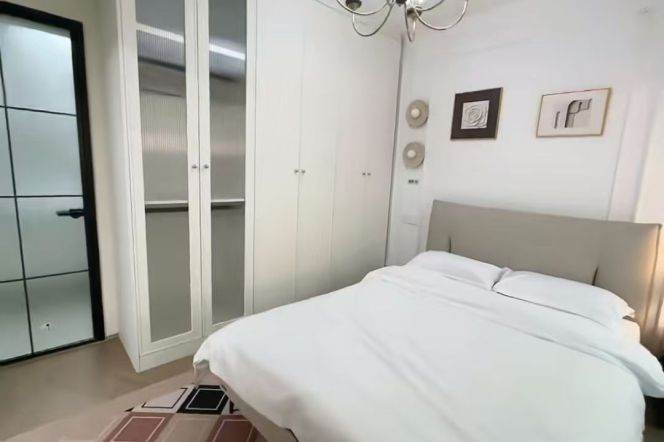 Homey 1br old house nr Jing'an Temple  L2/7/11