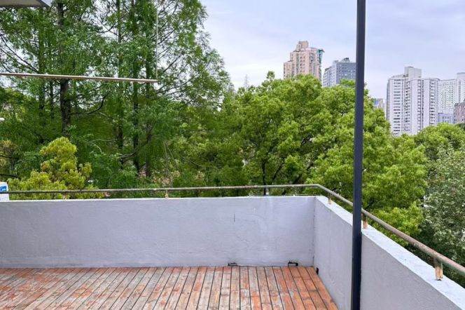 1+1 Rooms with Private terrace, Wall heating/Oven, 110 sqm @ Zhaojiabang metro L7&9