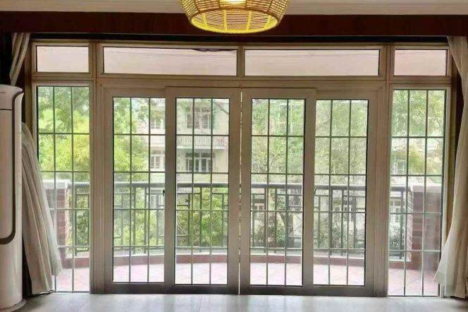 Hengshan Rd Station 3Br/2Bath with Open Balcony Line1/7