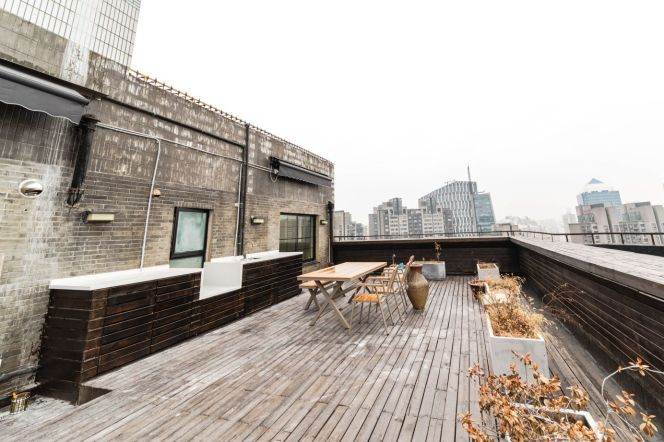 Spacious 2BR with Large Terrace | 27,000 RMB/month