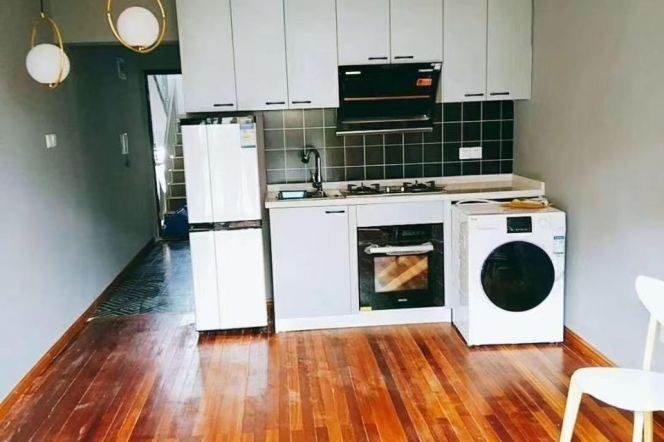 Spacious 1Br/1Lr/1Bt apt nr South shanxi rd,M1/10/12