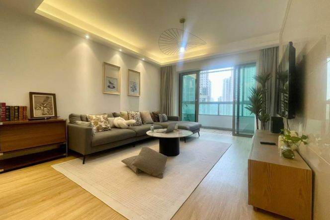 2BR 2BTH w/ Gym & Pool nr ChangPing RD M7