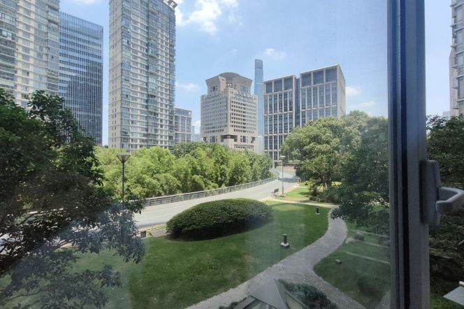 1BR with Terrace | Huangpu District