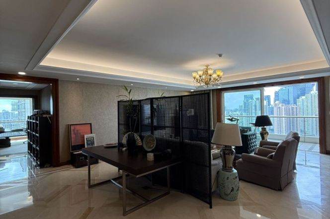 top level 3brs great river view floor heating open balcony beside Huang pu river 