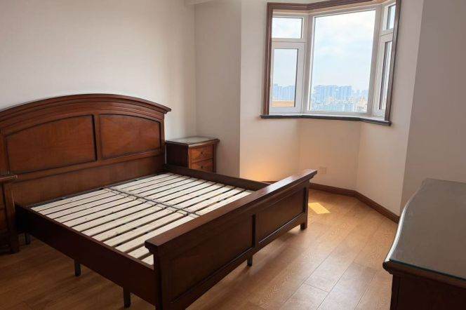 3BR 2Baths in good compound near line 11 Shanghai Swimming Center metro
