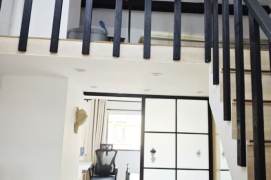 Clean and cozy 2 br duplex  near Jiashan rd station 