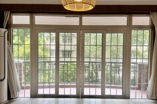 Outdoor balcony,3Br,2Bth,Nice View,Heng Shan Rd station,L1