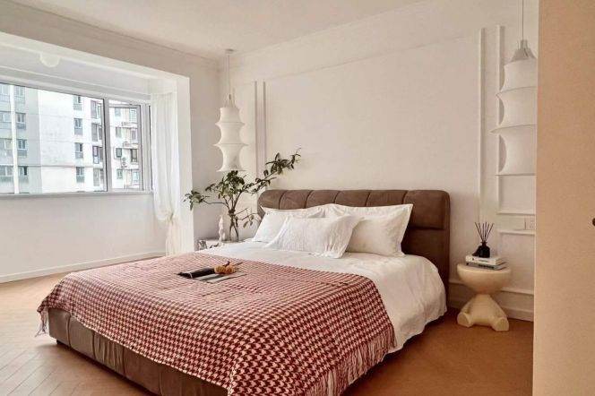 Caoyang rd/charming 2br 2lr/floor heating/elevator/big living room@L11/14/3/4