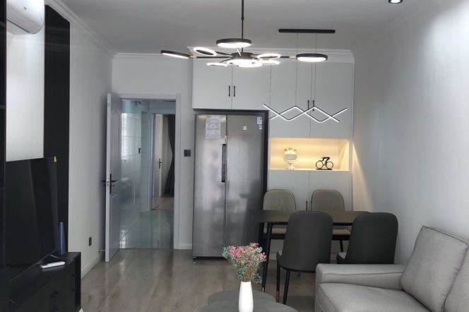 Nice yard 1Br/1Lr/1Bt apt nr Jiangsu rd,M2/11