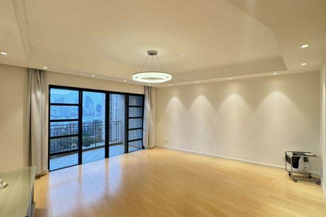 modern 4brs floor heating open balcony nice river view beside Huang pu river IFC