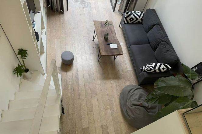 South Shanxi rd 1BR apartment with yard