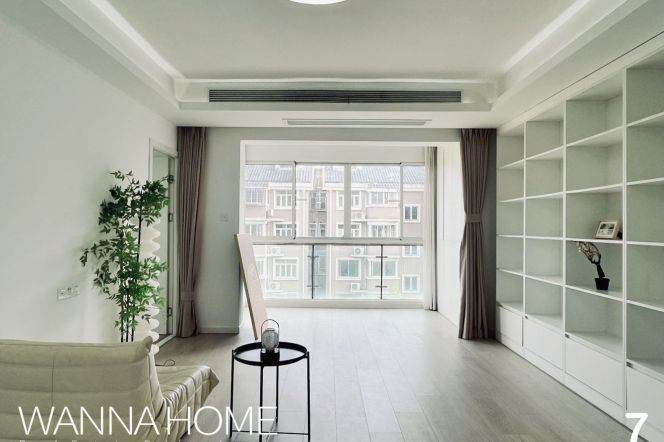 Luxury Compound/Hongqiao Airport/Plazas/Elevator/Parking/Huge Open Kitchen+Walk-in Closet/Cozy3br2bt