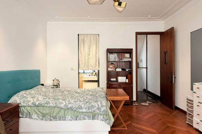 Jiangsu Rd Station 1+1Br with Balcony Line2/11