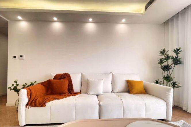 3 Brs, 2 Baths with Floor heating/Central ac/Oven, 140 sqm @ Wuding metro L14