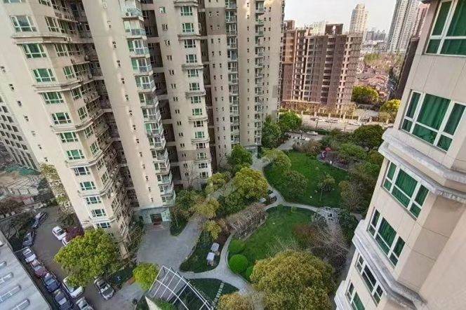 Modern 3brs floor heating balcony near Jing an temple line 2,7,14 only 23.5K