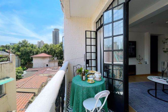 Classic 3BR 2BA 150m² Old House w/Balcony on Taiyuan Rd