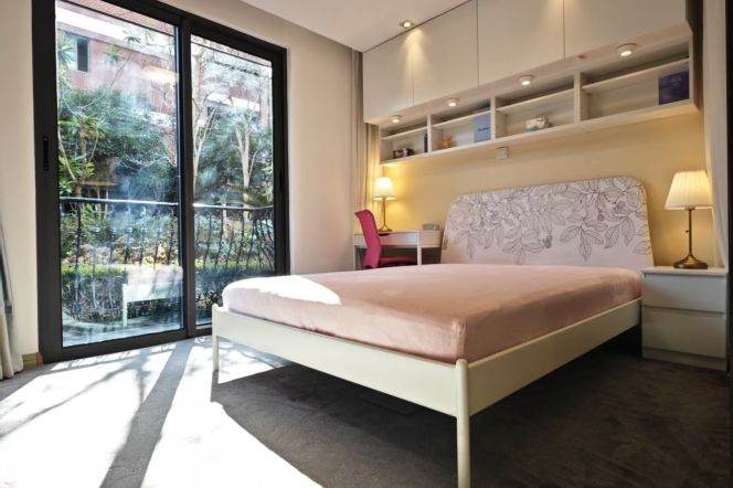 Gaoqing Rd metro/1br1bt/central AC/park space/wifi/Satellite TV