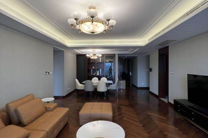 Luxury  compound nr M-huaihai rd  