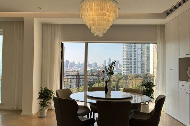 Yanlord Garden top floor duplex   with private terrace 