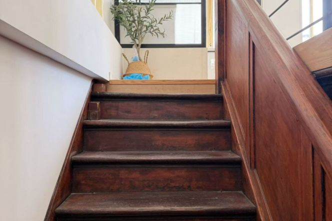 2 Brs, 2 Baths with Floor heating/Central ac/Oven, 120 sqm @ Middle Huaihai metro L13