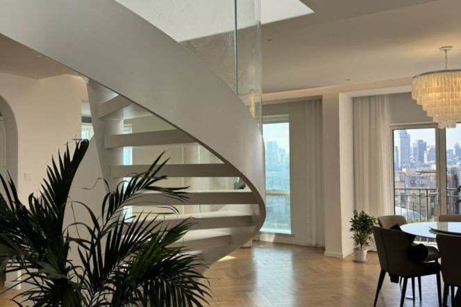 brand new duplex 3brs plus study big terrace  river view floor heating beside Huang pu river 