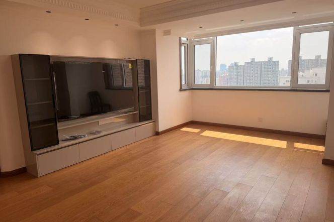 3BR 2Baths in good compound near line 11 Shanghai Swimming Center metro
