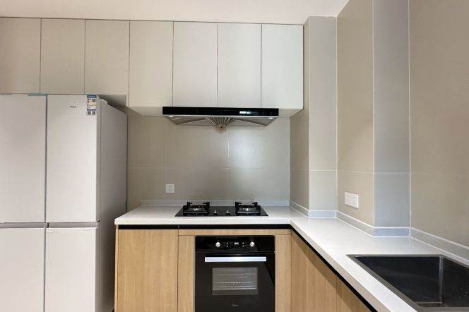 modern 2brs wall heating nice furniture near Century park 19K