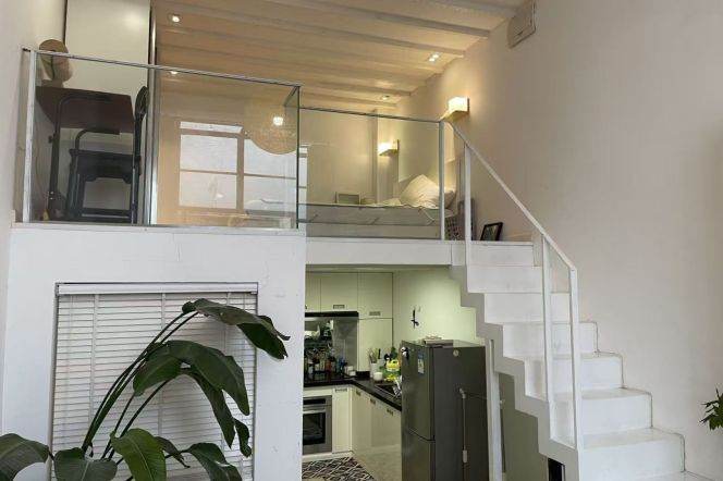 South Shanxi rd 1BR apartment with yard