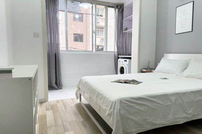 Cozy one bedroom Apartment near Line 10 Jiaotong University