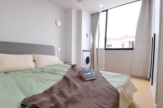 Great value/cozy 1br 1lr/bright room/with central AC,Jiangsu rd@L11/2