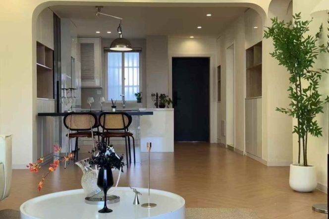 17k Spacious 2Br 2Bathr with floor heating Nr Xujiahui line1/9/11