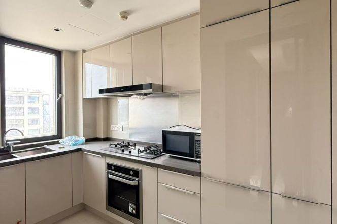 modern big 4brs big terrace floor heating modern furniture in Gubei 33.3K