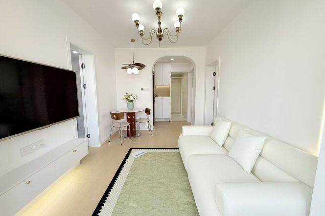 Zhongshan Park elevator 2BR apartment