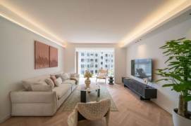 3 Brs, 2 Baths with Floor heating/Central ac/Oven, 150 sqm @ Jiashan metro L9&12