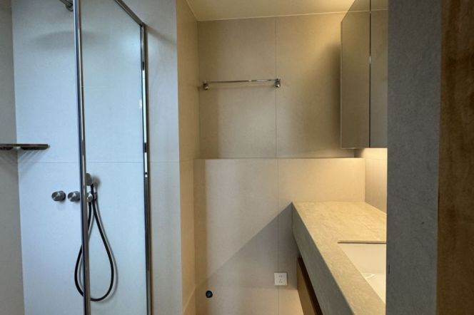 Modern &Spacious 2BR +Balcony +Heating+ Elevator | Zhongshan Park Metro L2/3/4