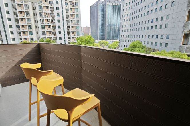 Large Living Elevator 3Brs L10/15