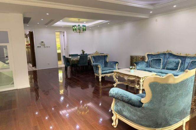 3BR 5Baths of a garden unit near line 2/10/11 Jiao'tong Uni and Shanghai Library metro