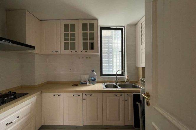 1 Big Br with Private terrace, 80 sqm, High rise building @ Changping metro L7