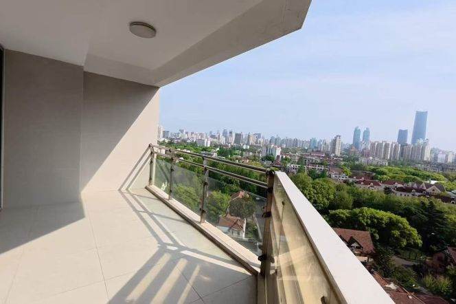 Luxury compound with 24h security, gym, pool & garden.