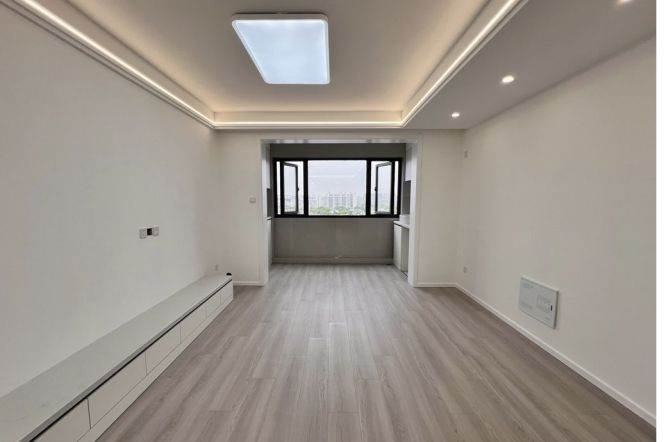 Cozy 2br apt, for rent at good price, near Korean Town, SUIS, quite close to Line 9