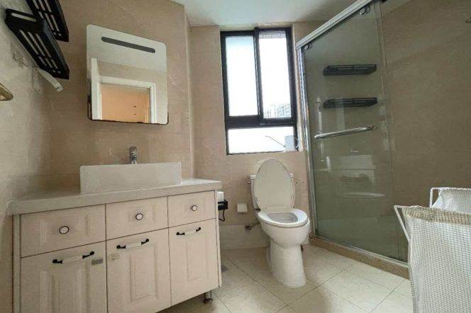 1 Big Br with Private terrace, 80 sqm, High rise building @ Changping metro L7
