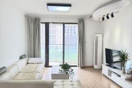 Spacious 2Brs/2Lrs/1Bt apt nr Jiangning rd,M13
