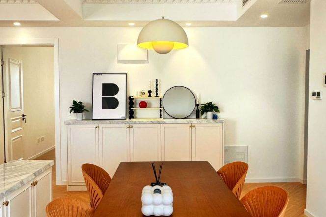 Super nice Xintiandi 4Br apt ,floor heating,super modern